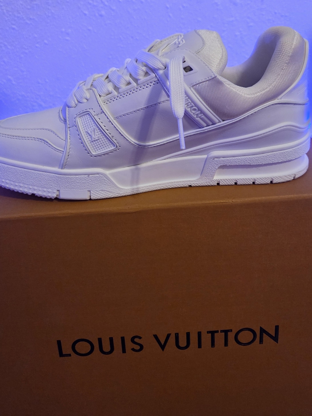 Louis Vuitton Trainers – White/Cream – With Box & Dust Bags – Lightly Worn - Picture 4 of 13